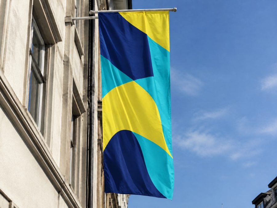 Fahnenbanner an der Fassade